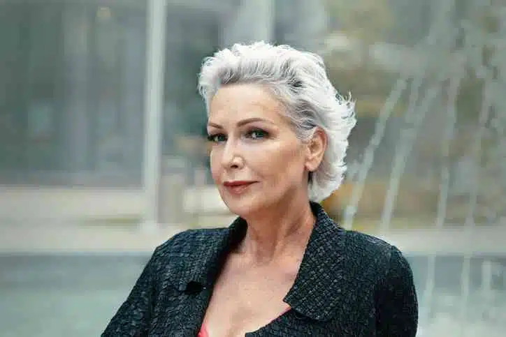 short gray hairstyle over 50