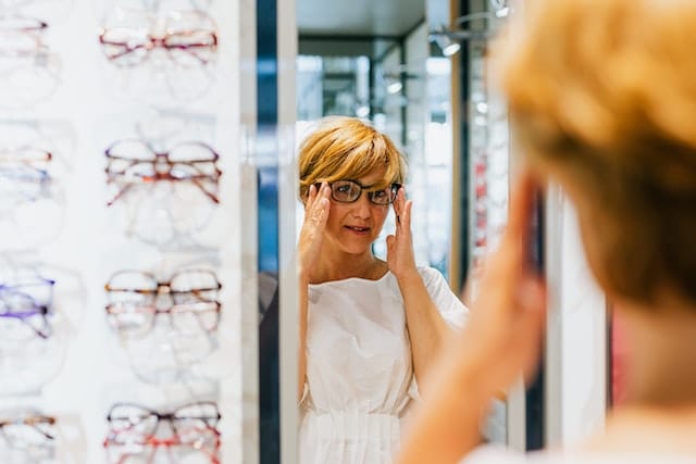 Important Tips for Buying Glasses After 50